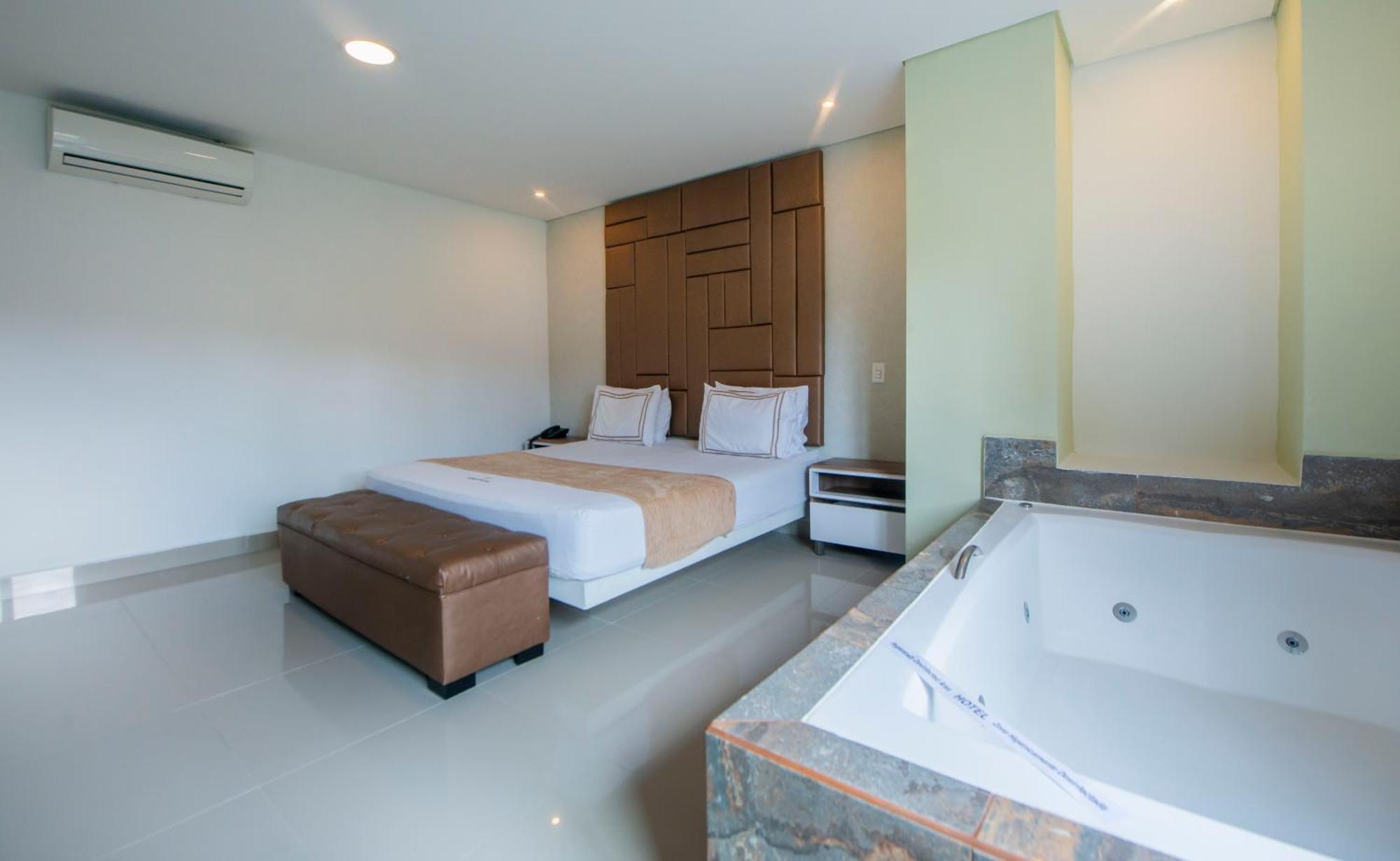 Infinity Hotel Medellín Eksteriør billede